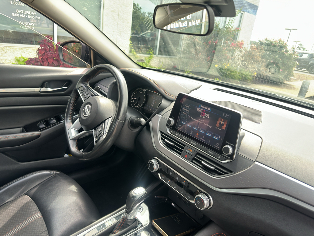 Used 2024 Nissan Altima Sedan