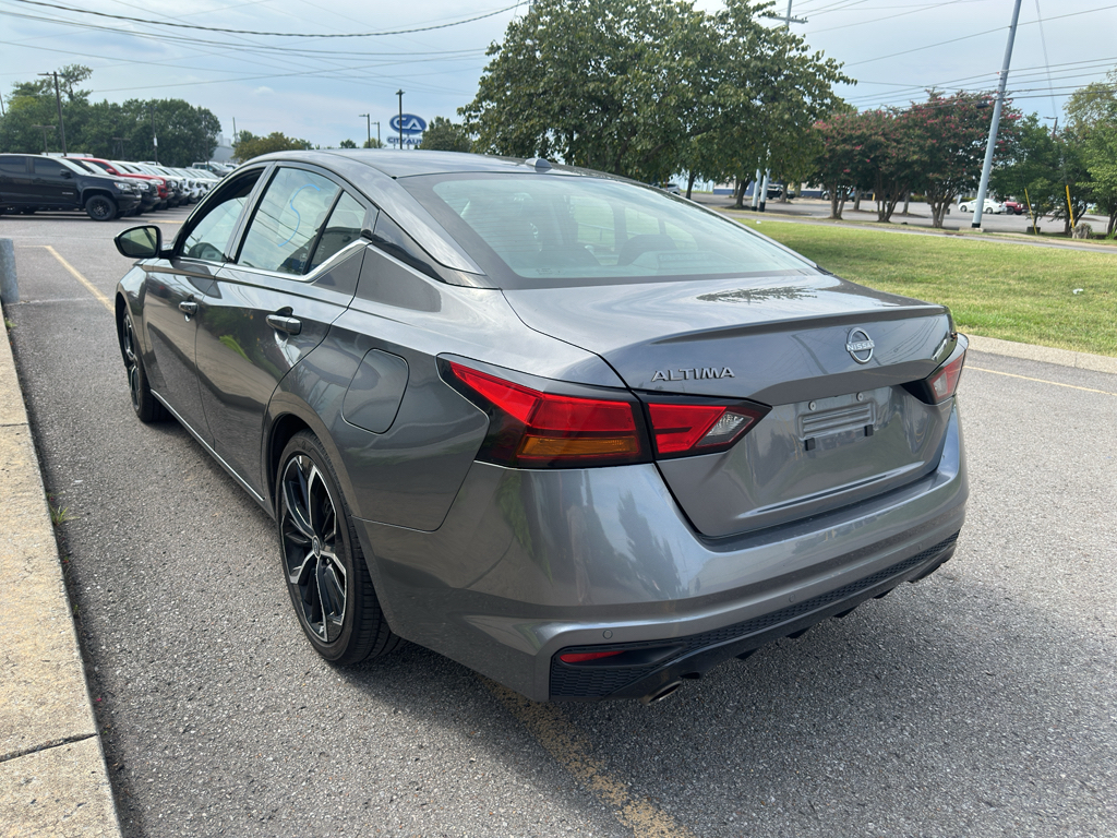 Used 2024 Nissan Altima Sedan