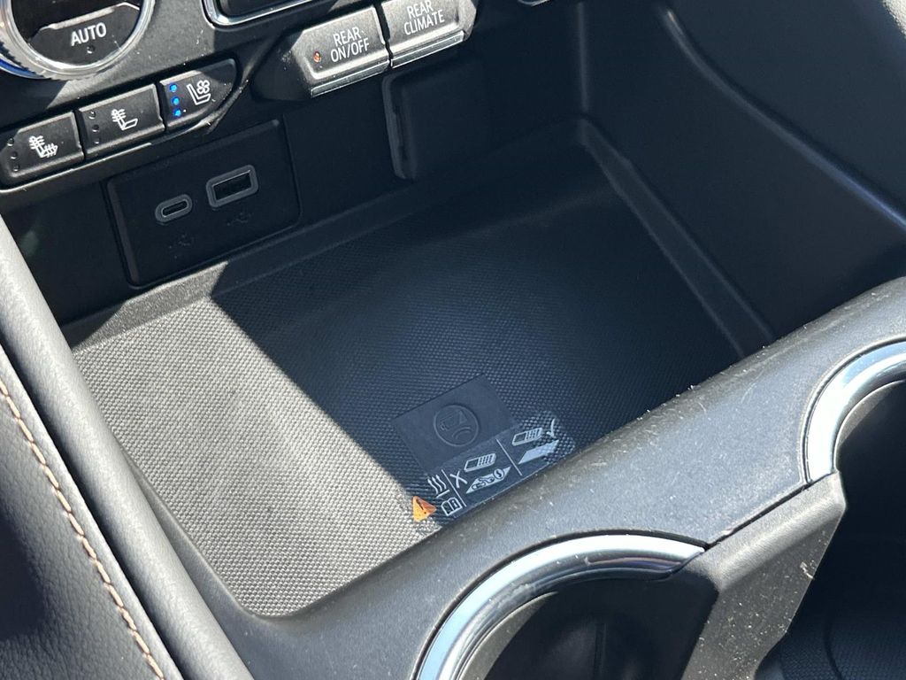 Vehicle photo 41
