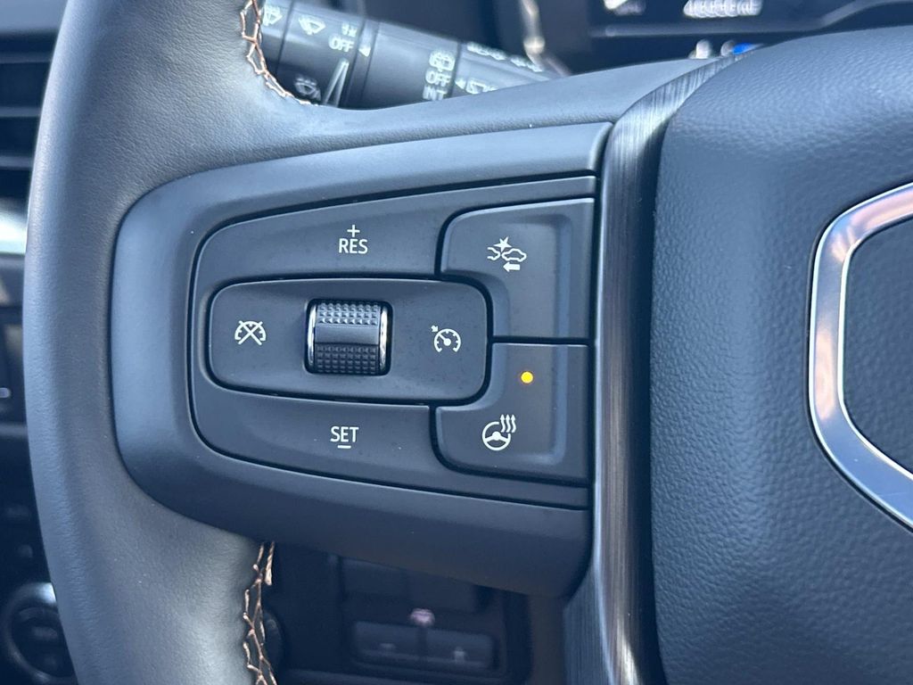 Vehicle photo 44