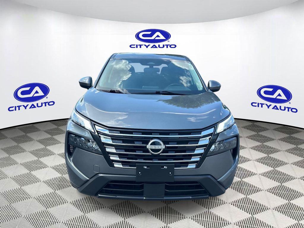 Vehicle photo 10