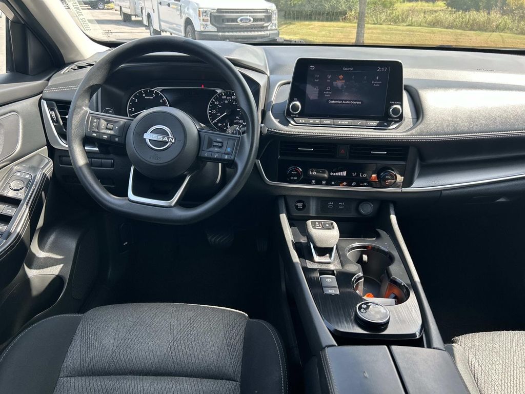 Vehicle photo 22
