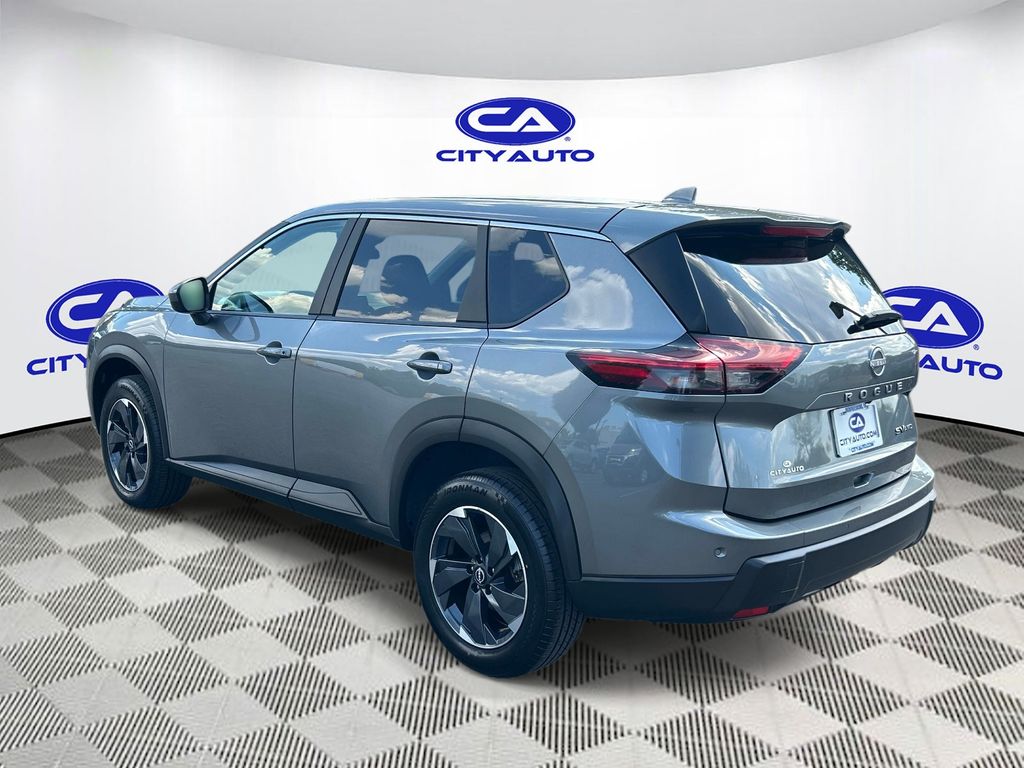 Vehicle photo 5
