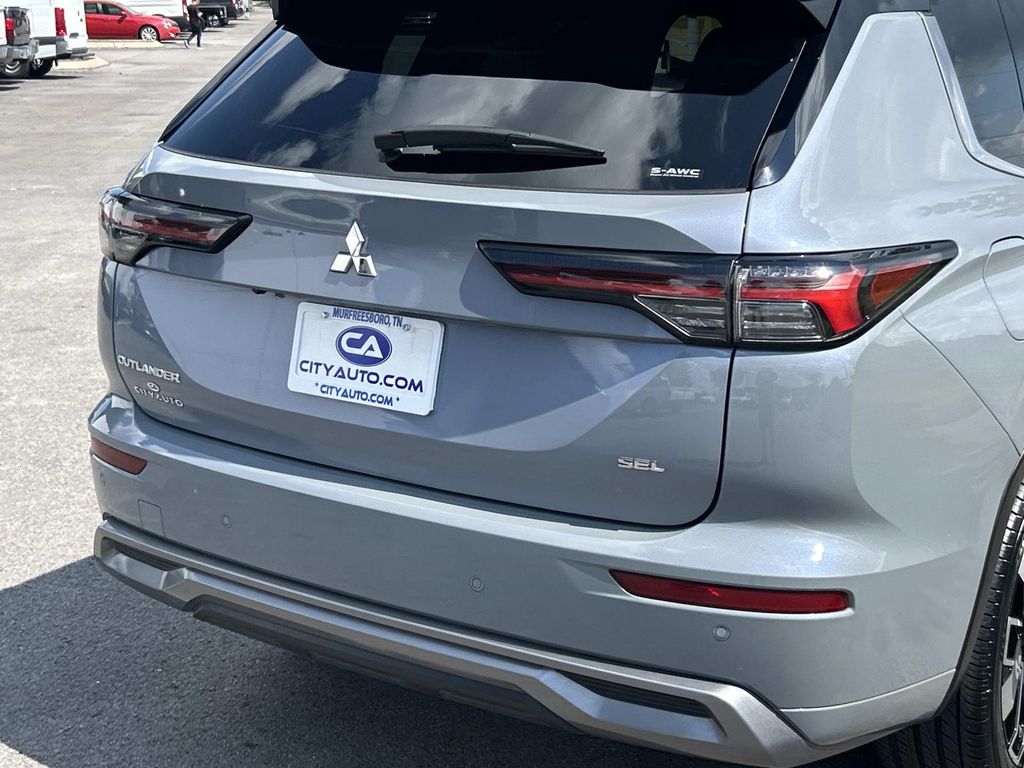 Used 2025 Mitsubishi Outlander SUV