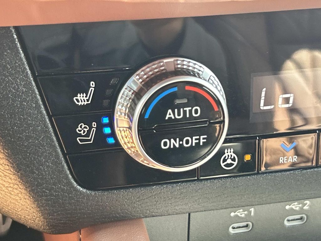 Used 2025 Mitsubishi Outlander SUV
