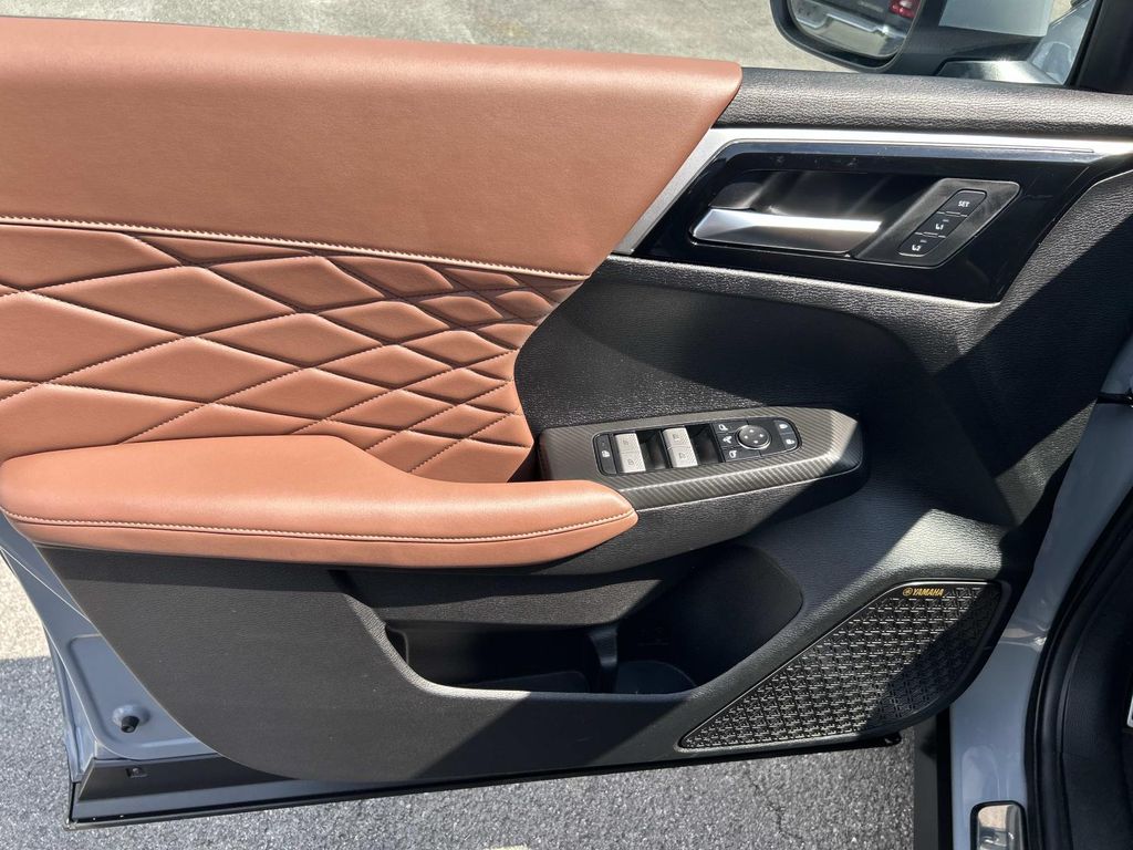 Used 2025 Mitsubishi Outlander SUV