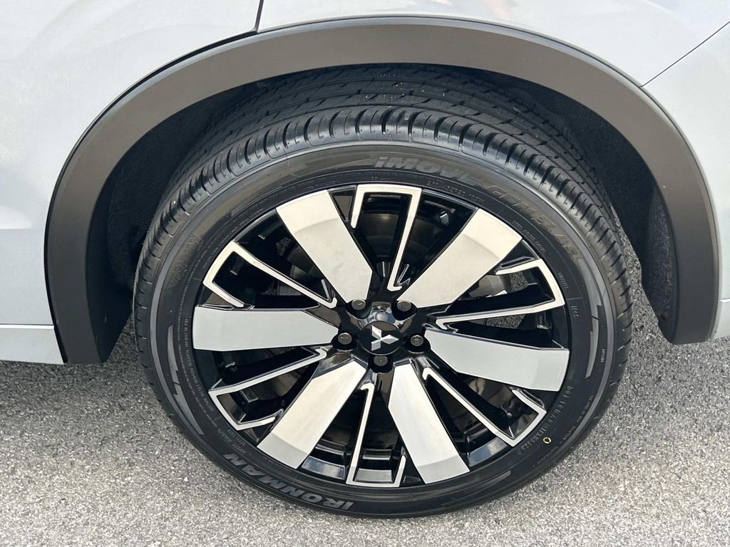 Used 2025 Mitsubishi Outlander SUV