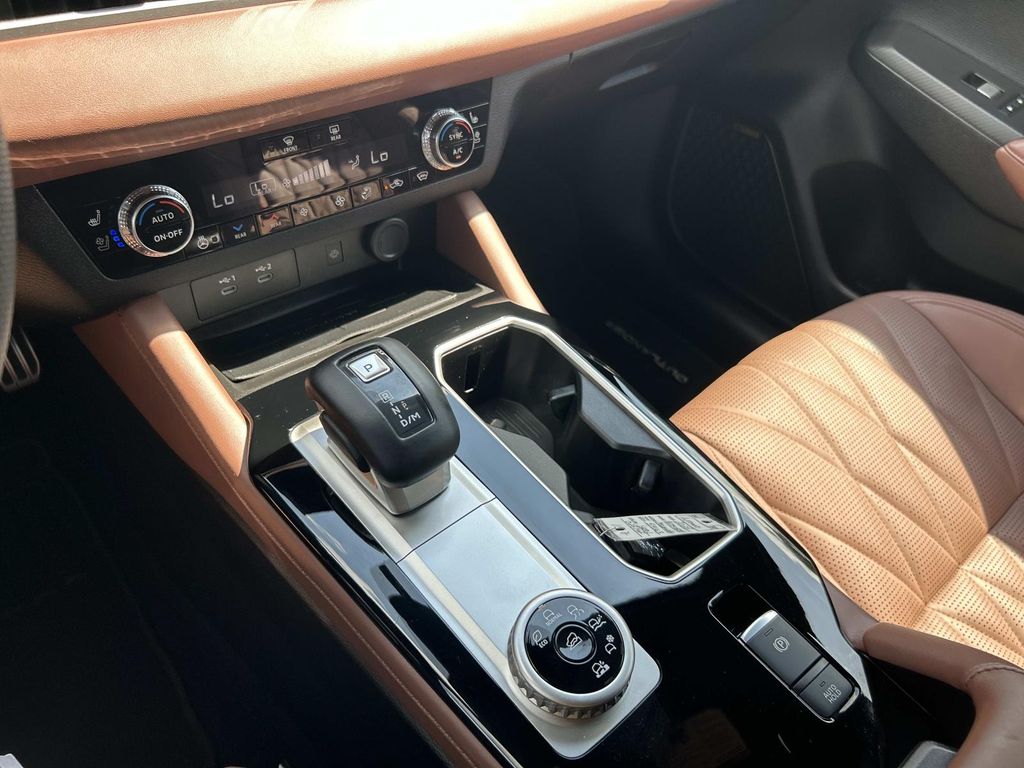 Used 2025 Mitsubishi Outlander SUV