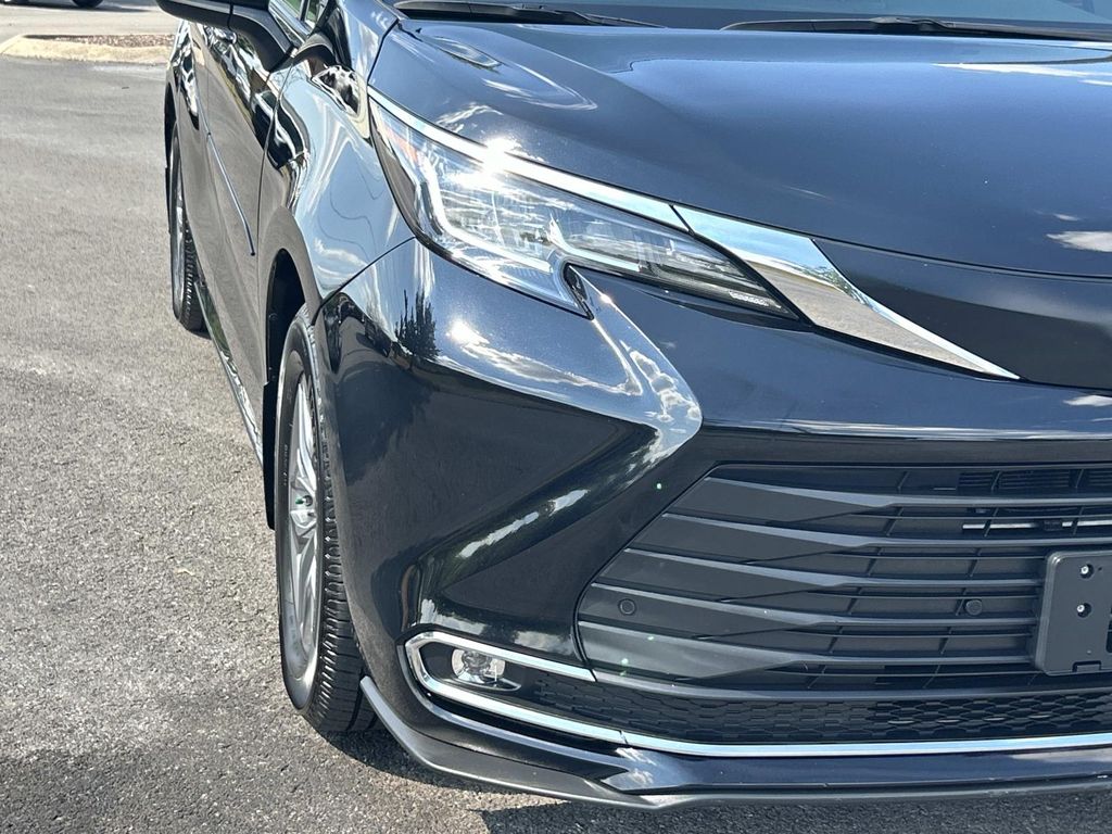 Used 2022 Toyota Sienna Van