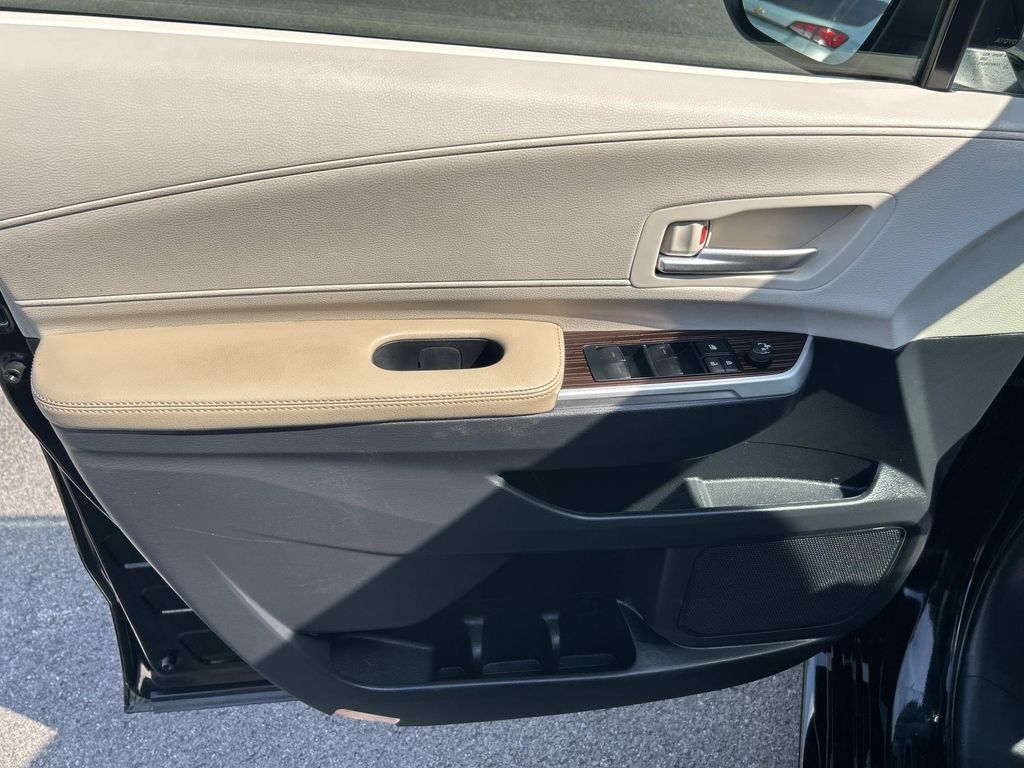 Used 2022 Toyota Sienna Van