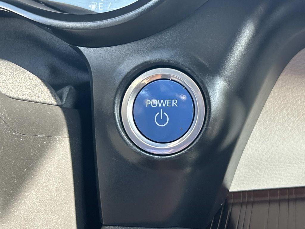 Used 2022 Toyota Sienna Van