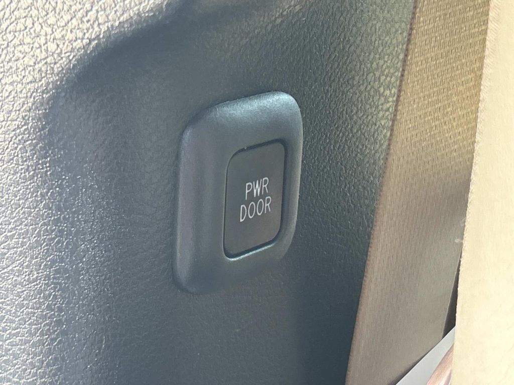 Used 2022 Toyota Sienna Van