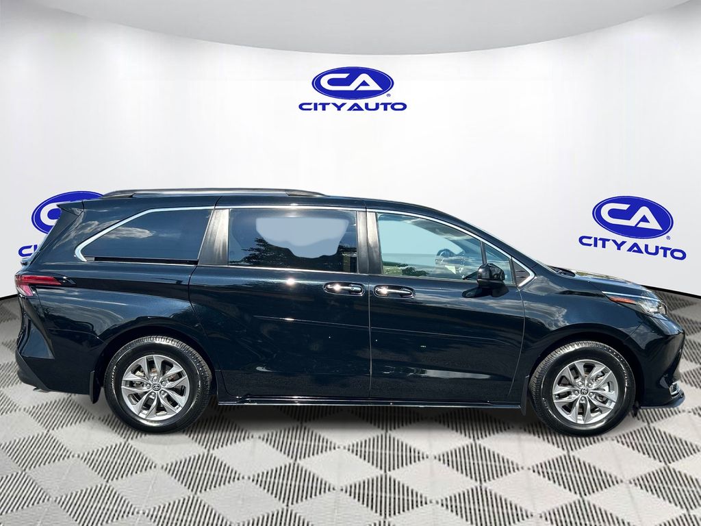 Used 2022 Toyota Sienna Van