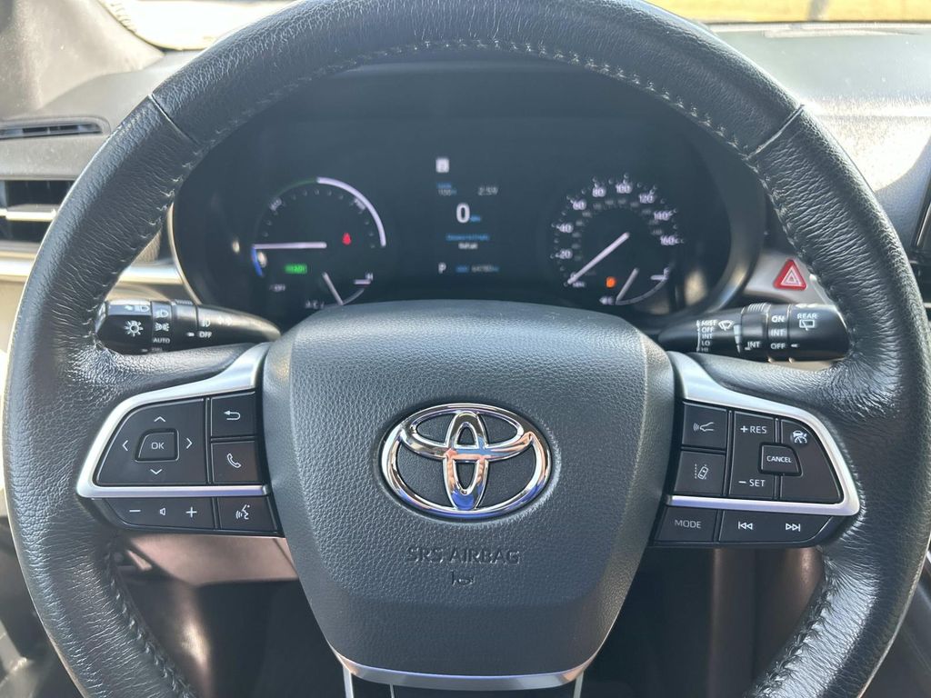 Used 2022 Toyota Sienna Van