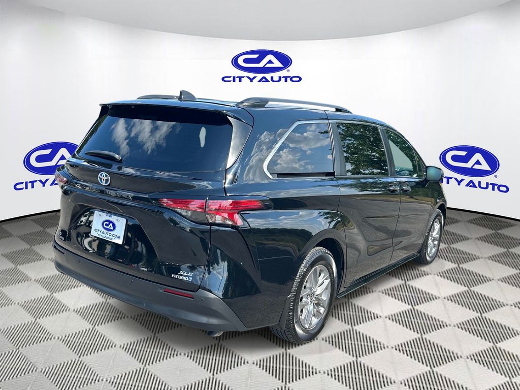 Used 2022 Toyota Sienna Van