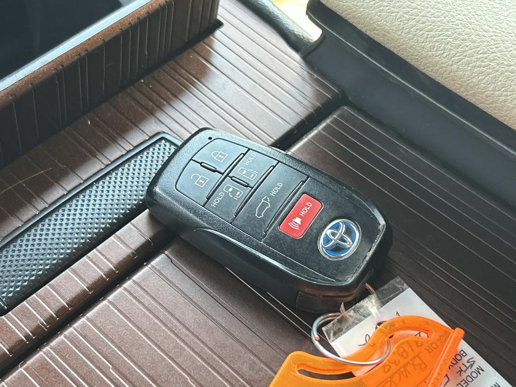 Used 2022 Toyota Sienna Van