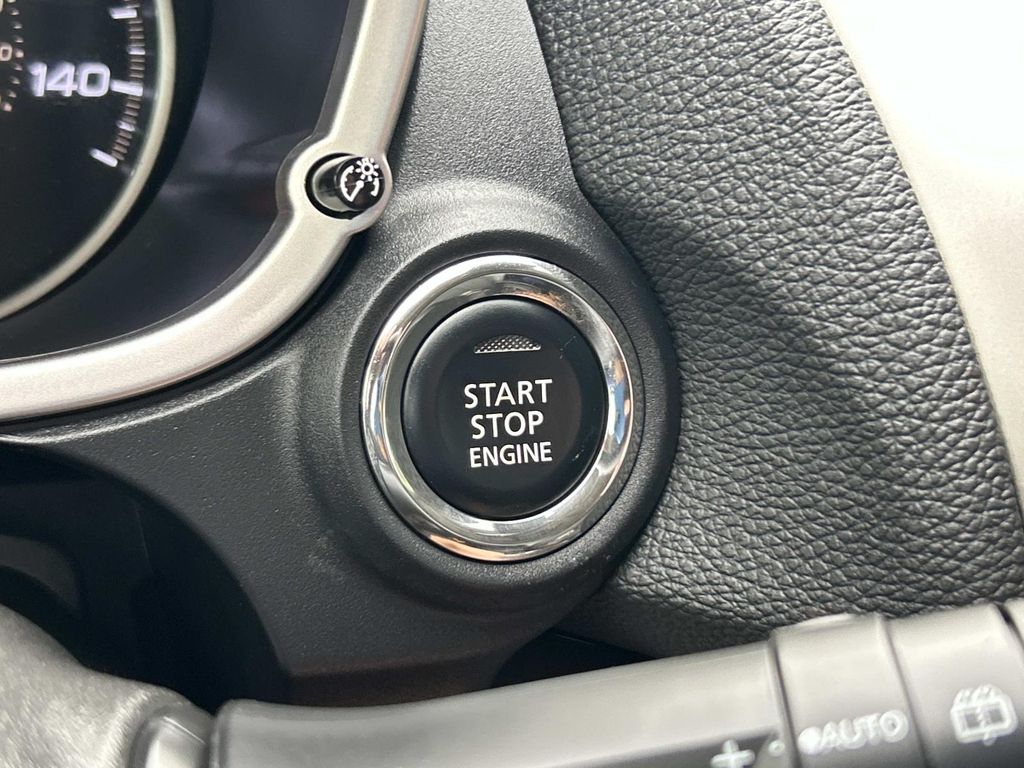 Vehicle photo 36