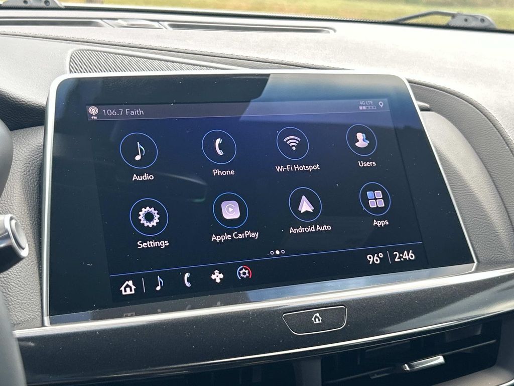 Vehicle photo 30