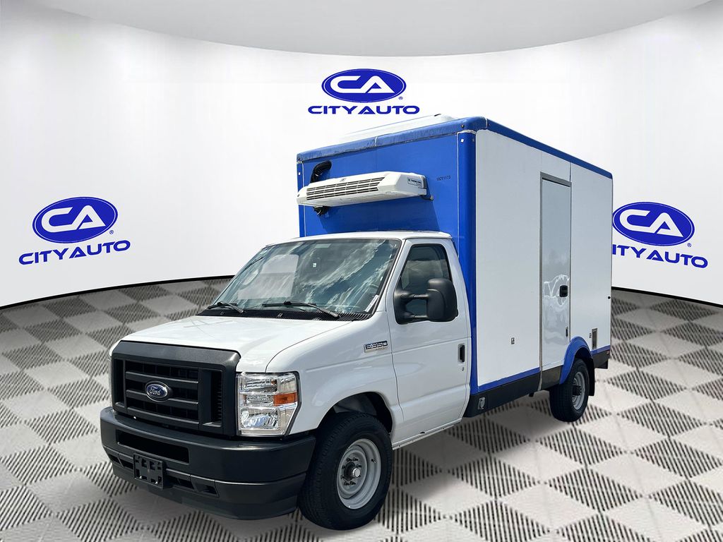 Vehicle photo 10