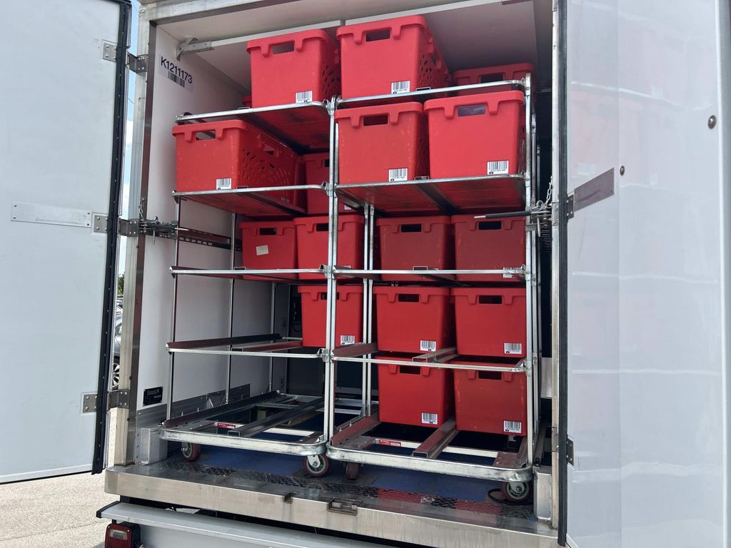 Vehicle photo 22