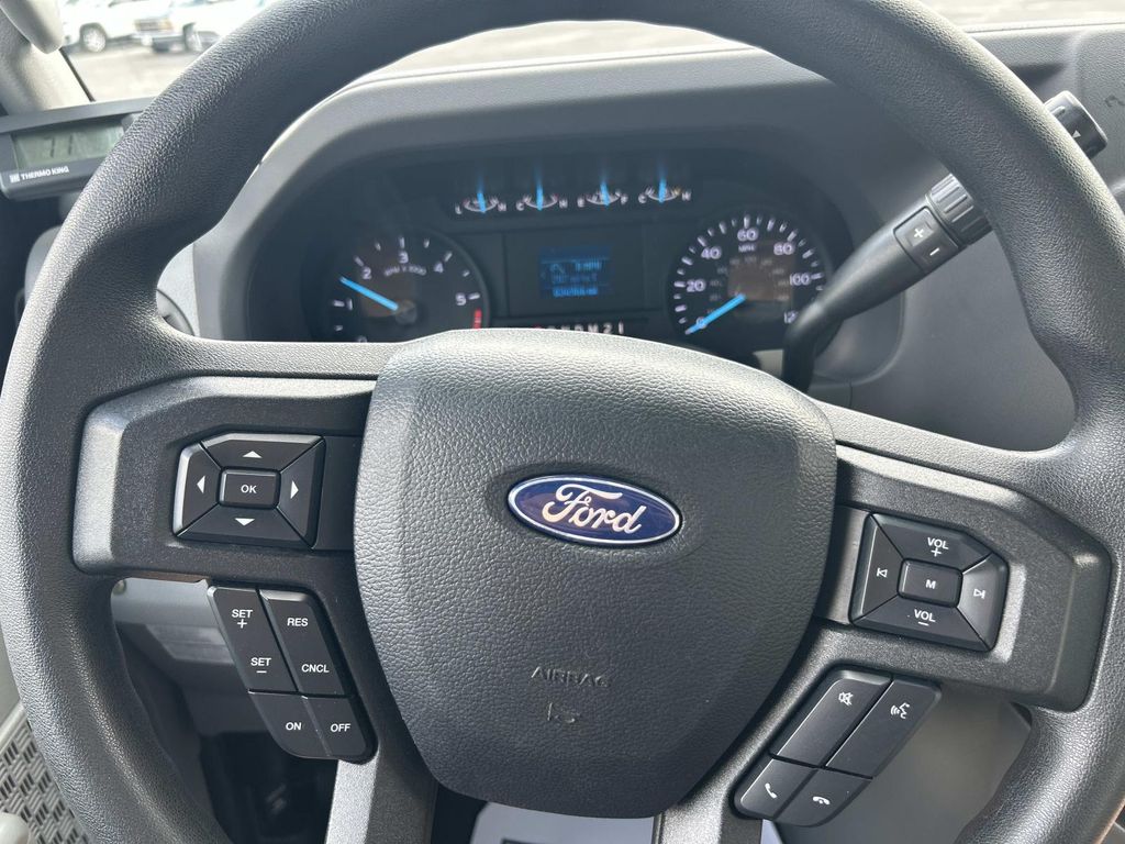 Vehicle photo 41