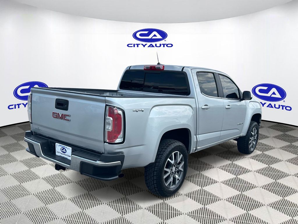 Vehicle photo 3