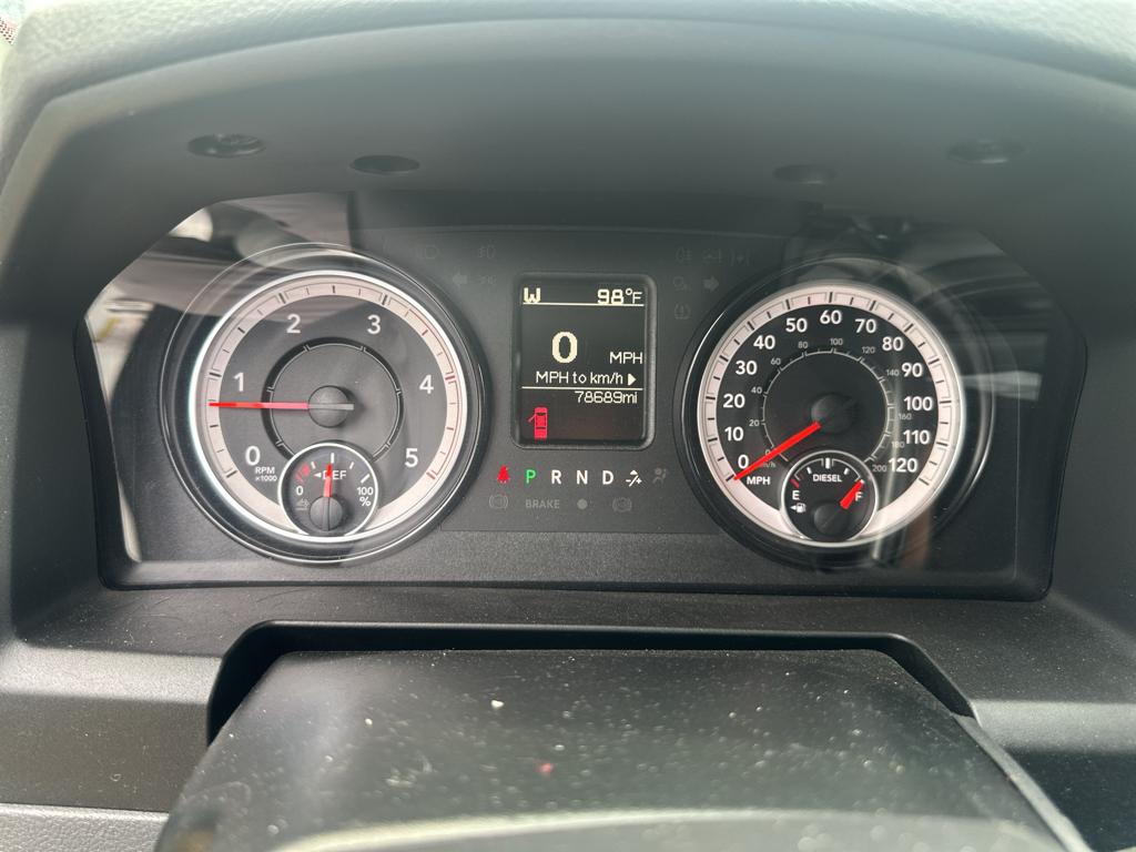 Vehicle photo 24
