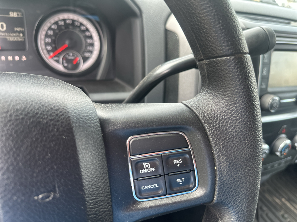 Vehicle photo 23