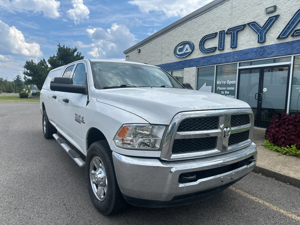 Vehicle photo 2