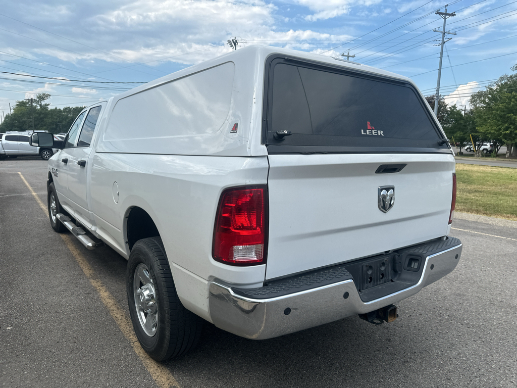 Vehicle photo 6