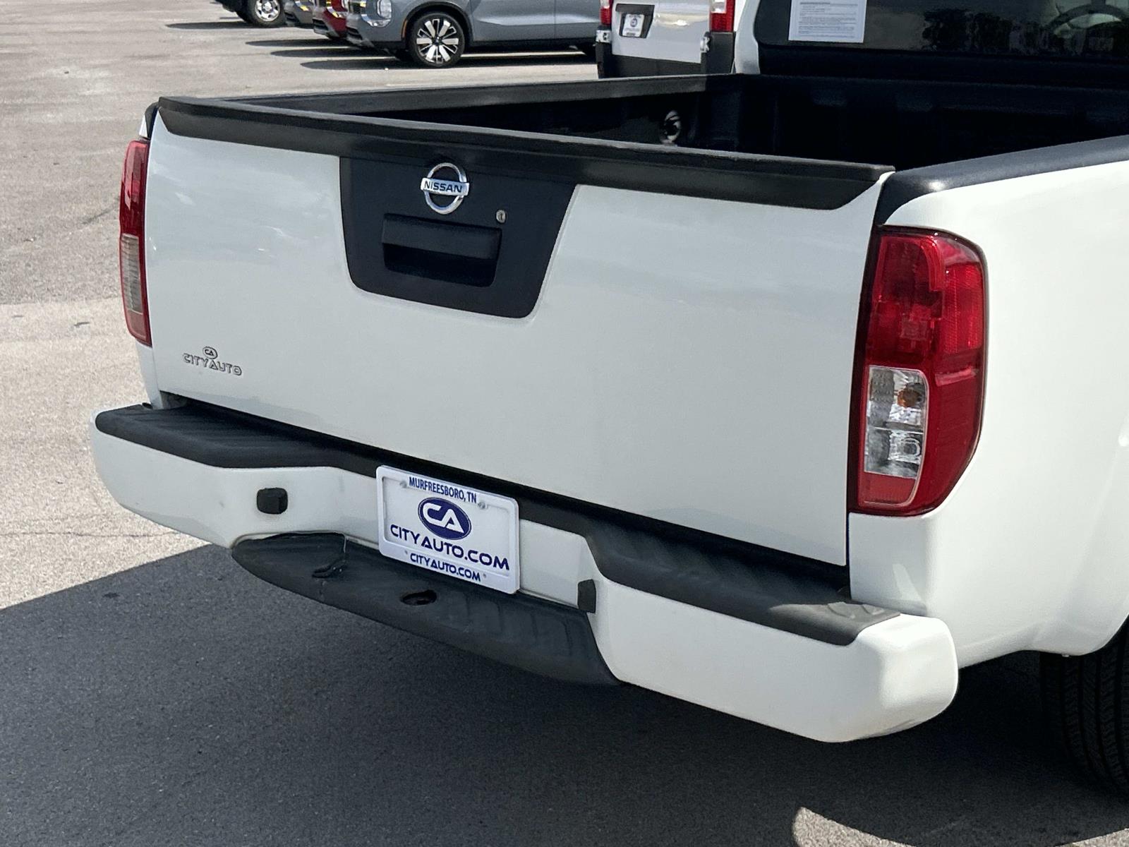 Vehicle photo 13