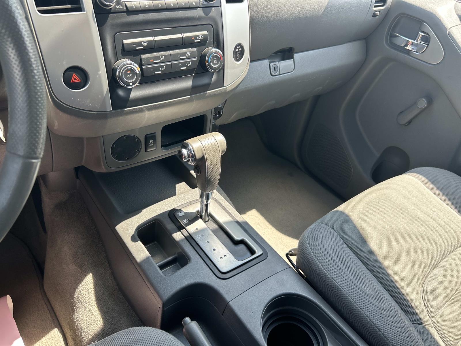 Vehicle photo 28