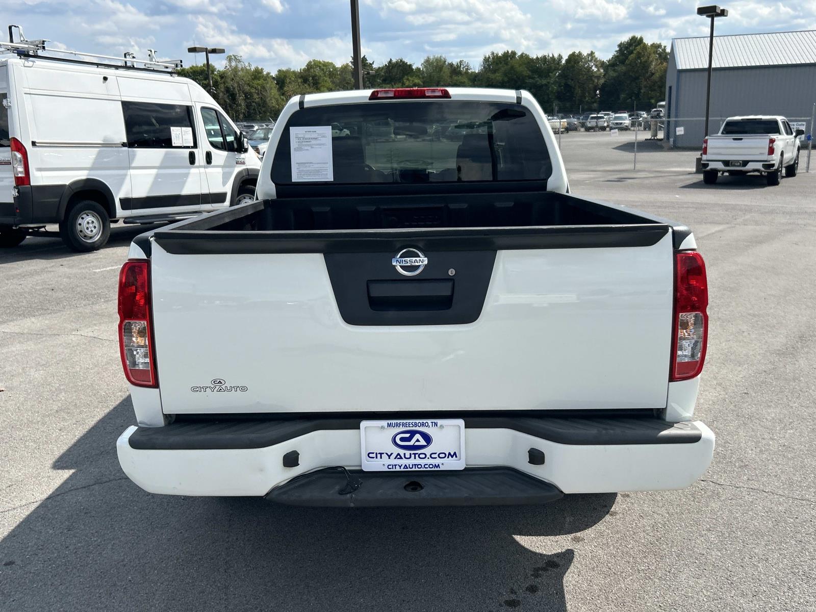 Vehicle photo 4