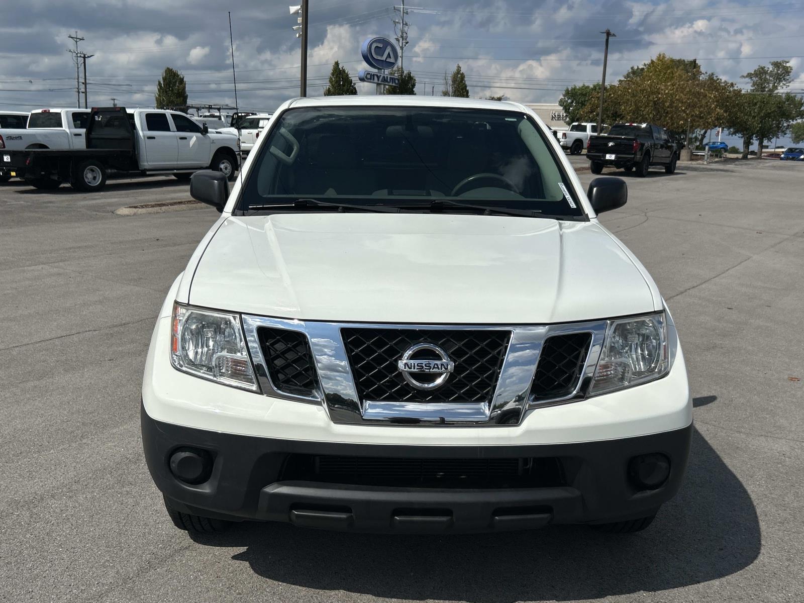 Vehicle photo 10