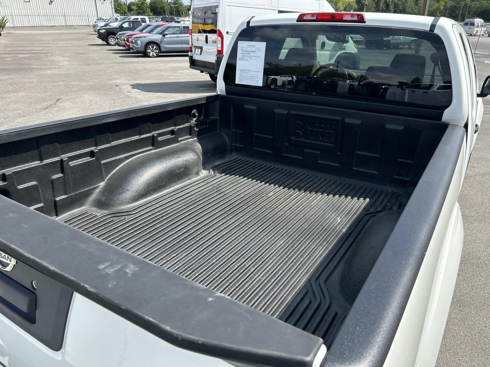 Vehicle photo 14