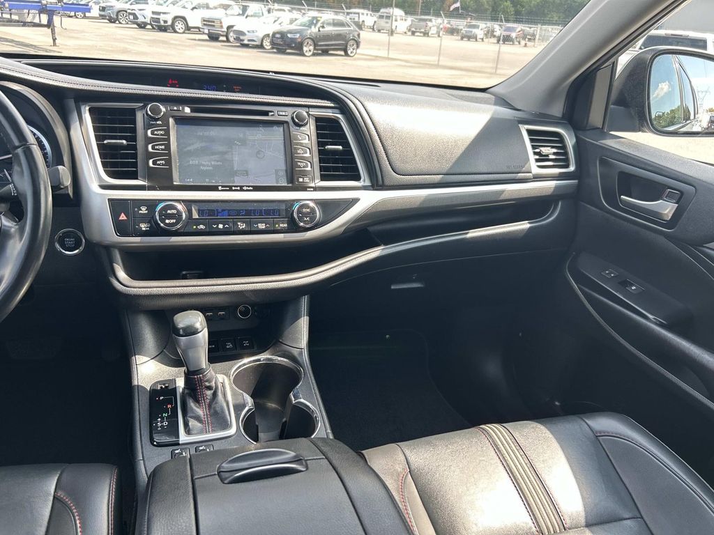 Used 2019 Toyota Highlander SUV