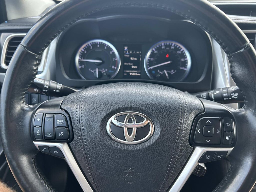 Used 2019 Toyota Highlander SUV