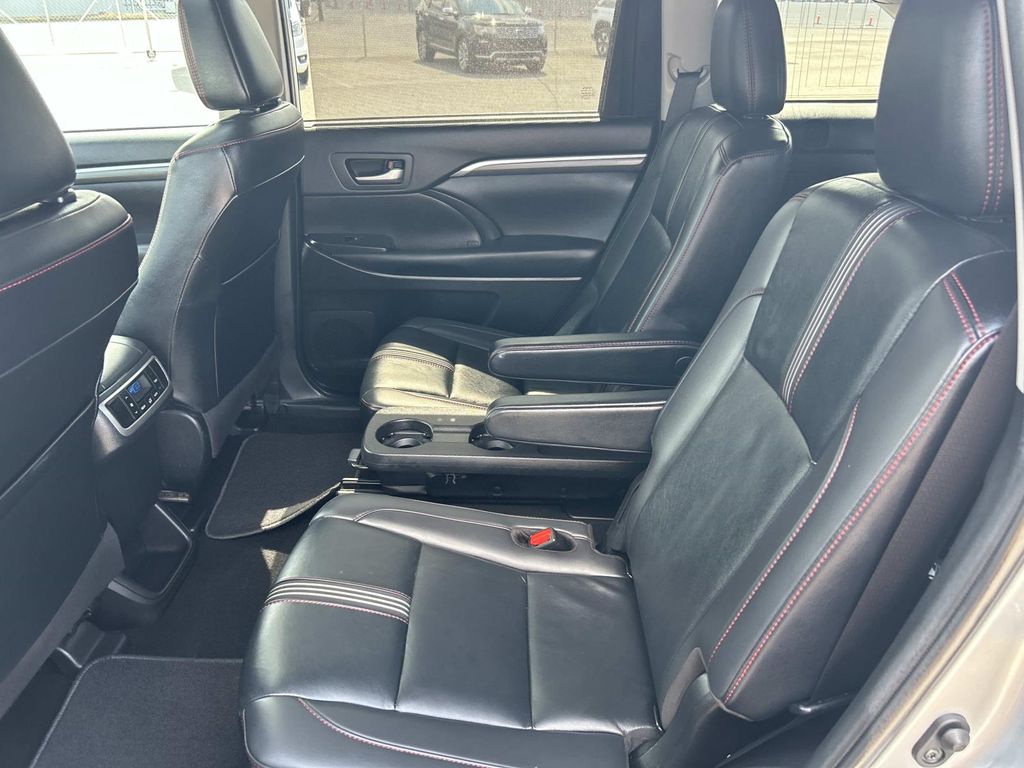 Used 2019 Toyota Highlander SUV