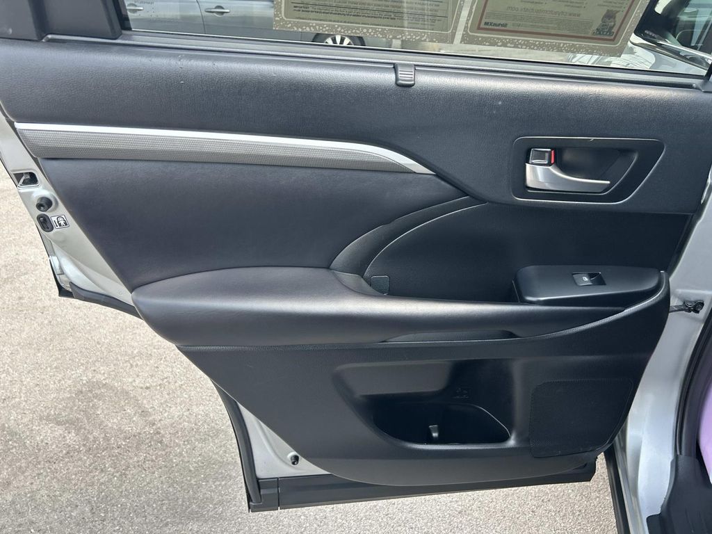 Used 2019 Toyota Highlander SUV