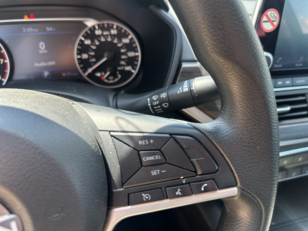 Vehicle photo 24