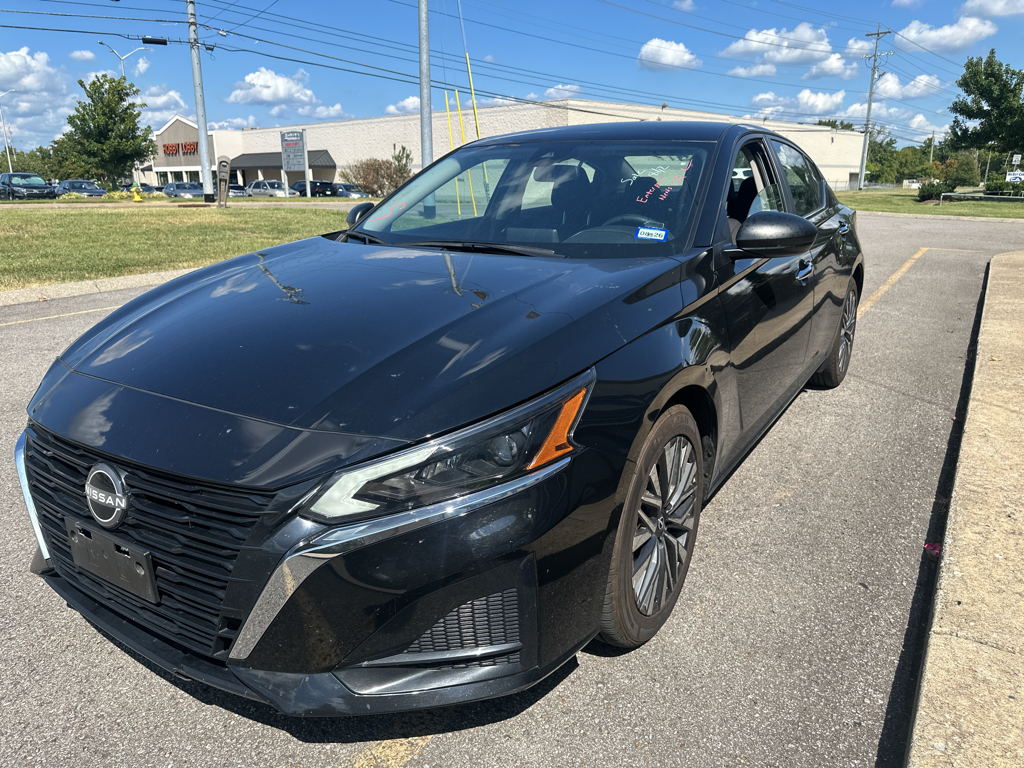 Vehicle photo 8
