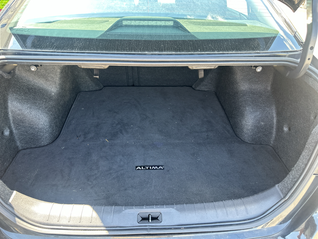 Vehicle photo 14