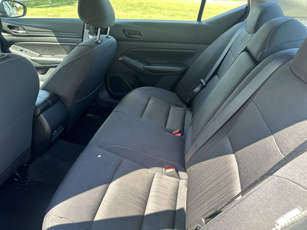 Vehicle photo 15