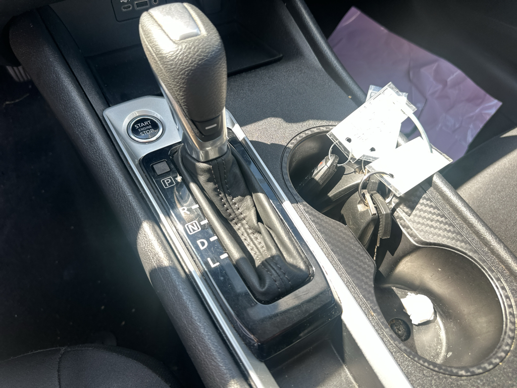 Vehicle photo 29