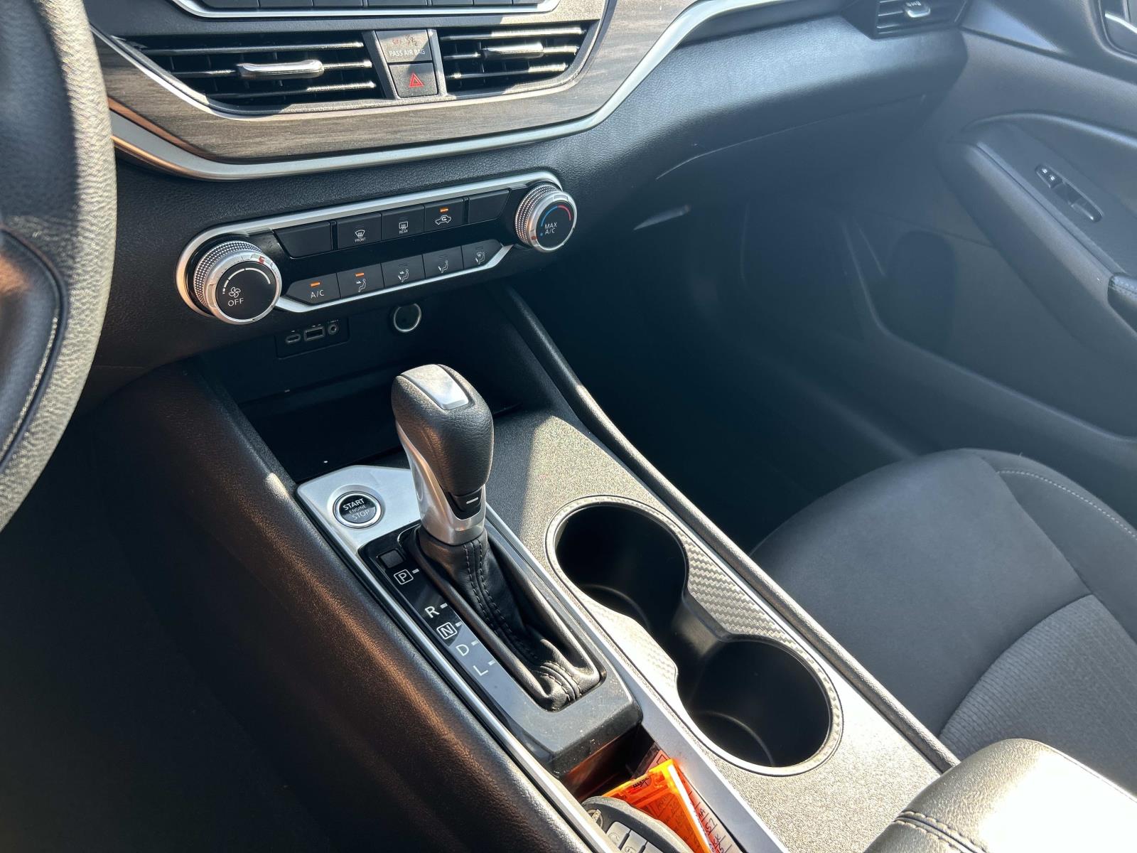 Used 2025 Nissan Altima Sedan