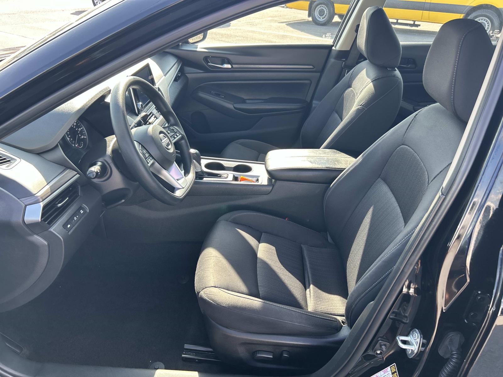 Used 2025 Nissan Altima Sedan