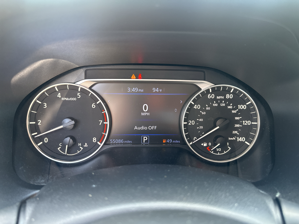Vehicle photo 25