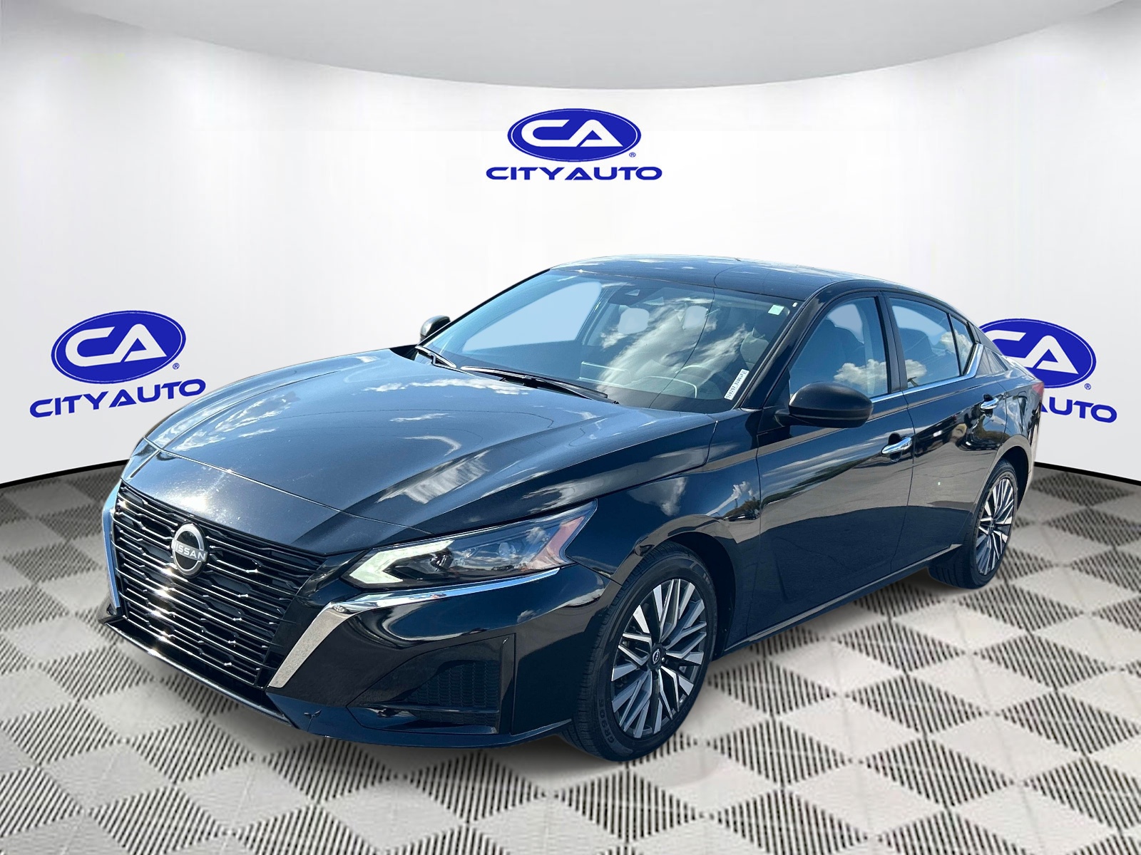 Used 2025 Nissan Altima Sedan