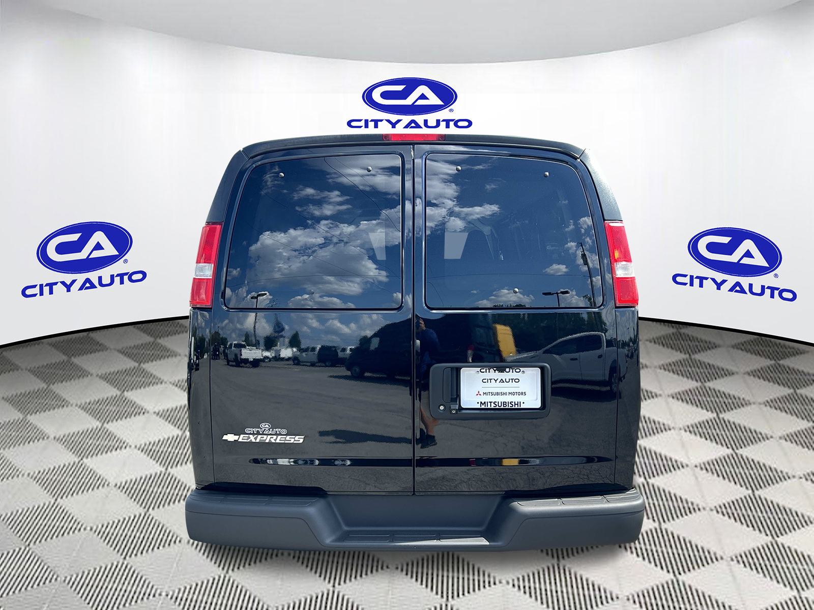 Used 2019 Chevrolet Express 3500 Van