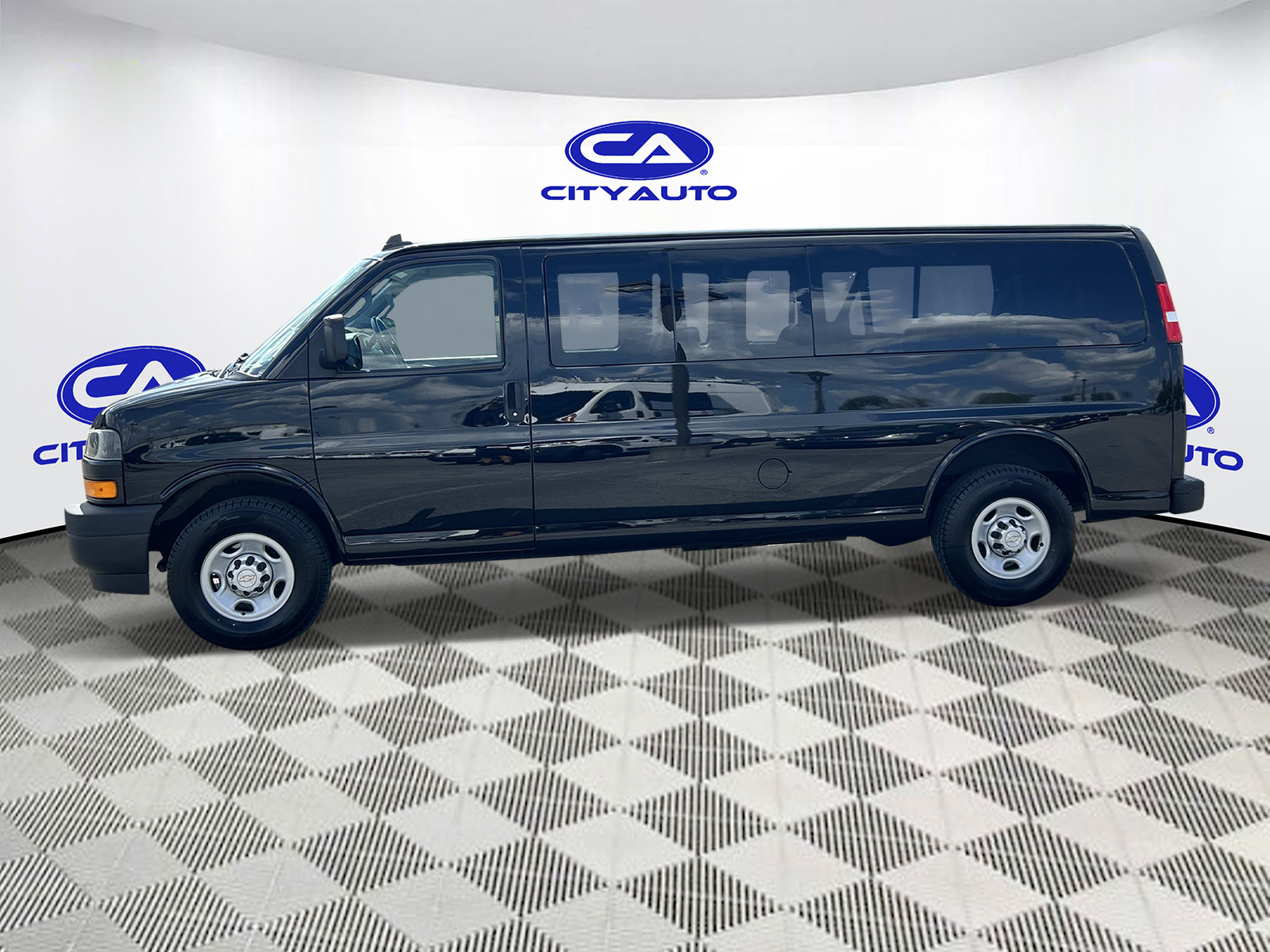 Used 2019 Chevrolet Express 3500 Van